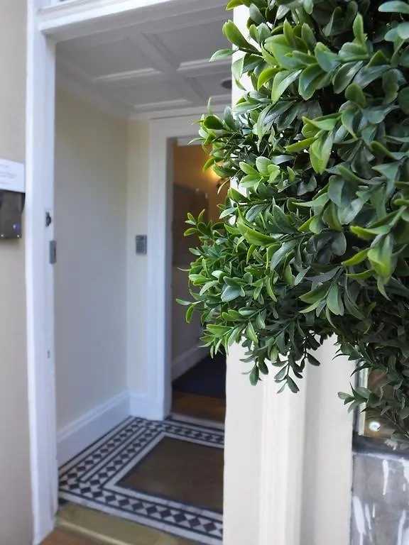 Queens Guest House Edinburgh